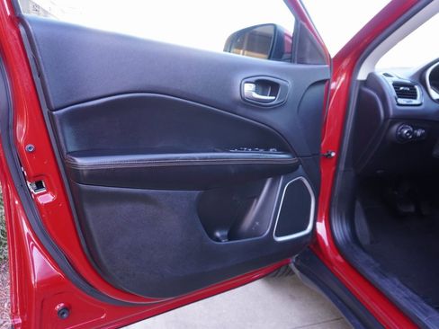 Used 2018 Jeep Compass Limited w/ Navigation Group image 8