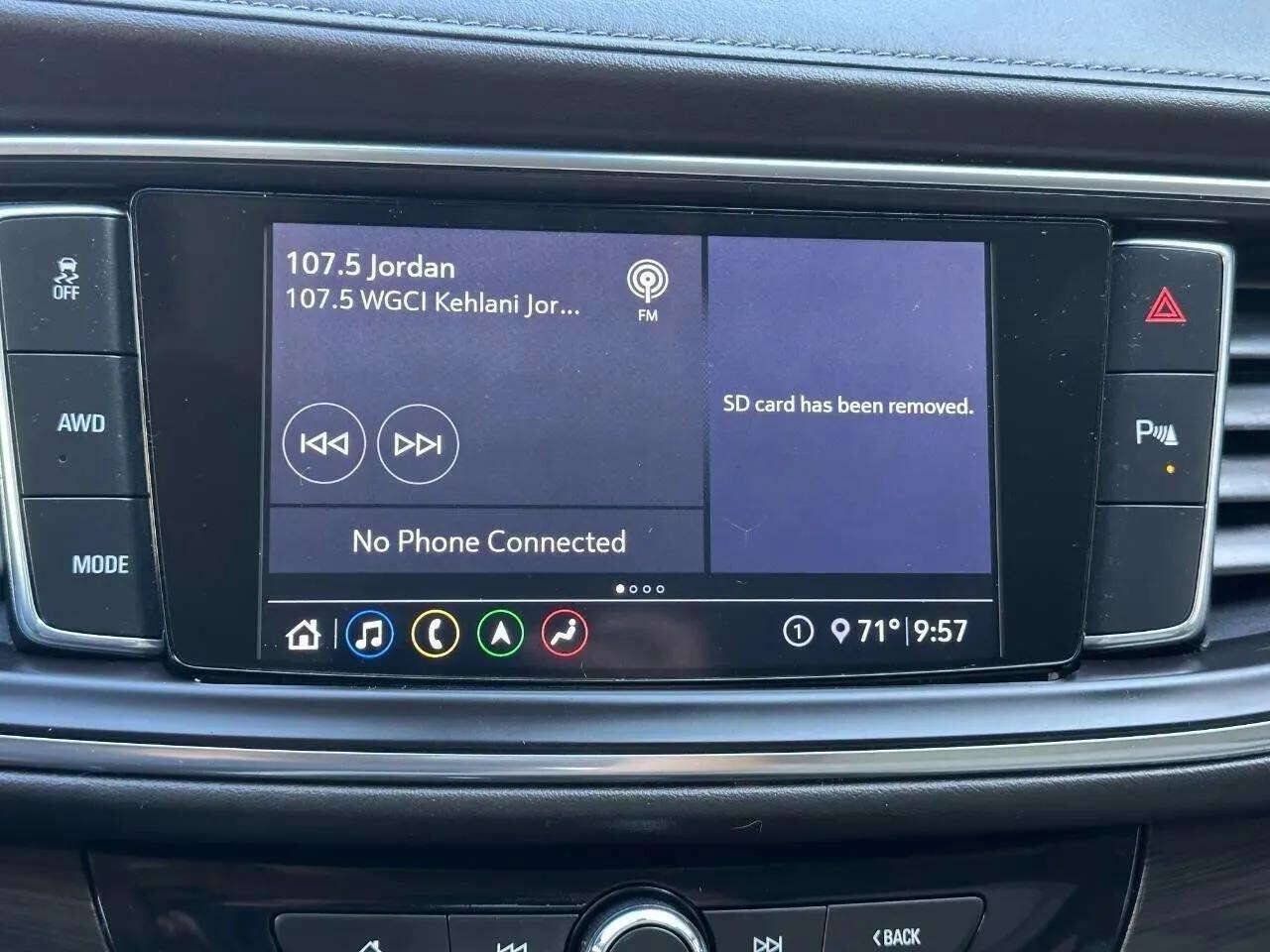 Used 2020 Buick Enclave Essence w/ Sound and Sites Package AWD/4WD image 15