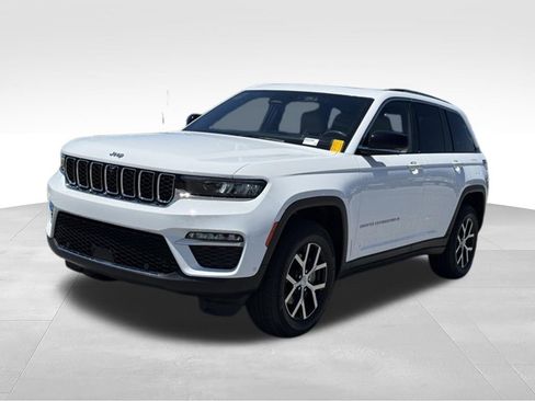 Used 2023 Jeep Grand Cherokee Limited w/ Luxury Tech Group II RWD image 1