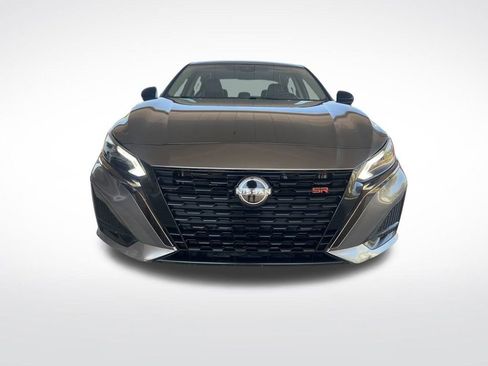 Certified 2023 Nissan Altima 2.5 SR image 2