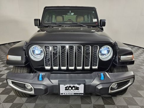 Used 2022 Jeep Wrangler Unlimited Sahara 4xe image 8