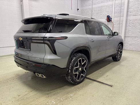 New 2026 Chevrolet Traverse High Country image 3