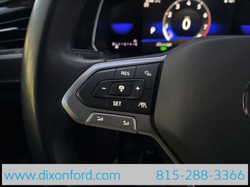 Used 2024 Volkswagen Jetta SE image 14