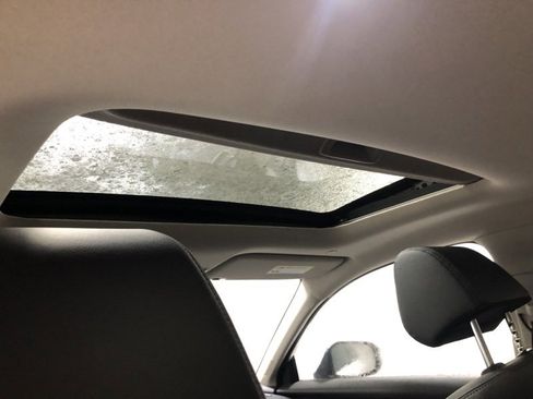 New 2026 Honda HR-V EX-L image 17