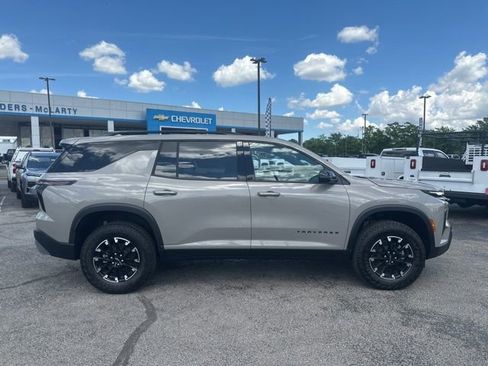 New 2026 Chevrolet Traverse Z71 AWD/4WD image 2