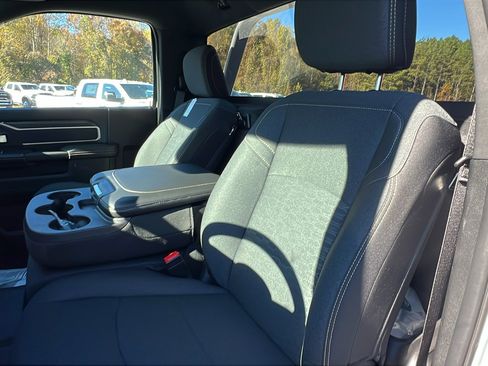 New 2025 RAM 5500 4x4 Regular Cab image 20