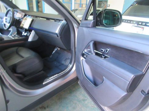 Used 2023 Land Rover Range Rover SE AWD/4WD image 22