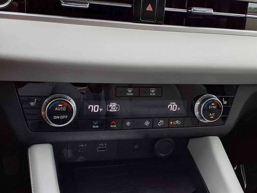 Used 2024 Mitsubishi Outlander SEL FWD image 24