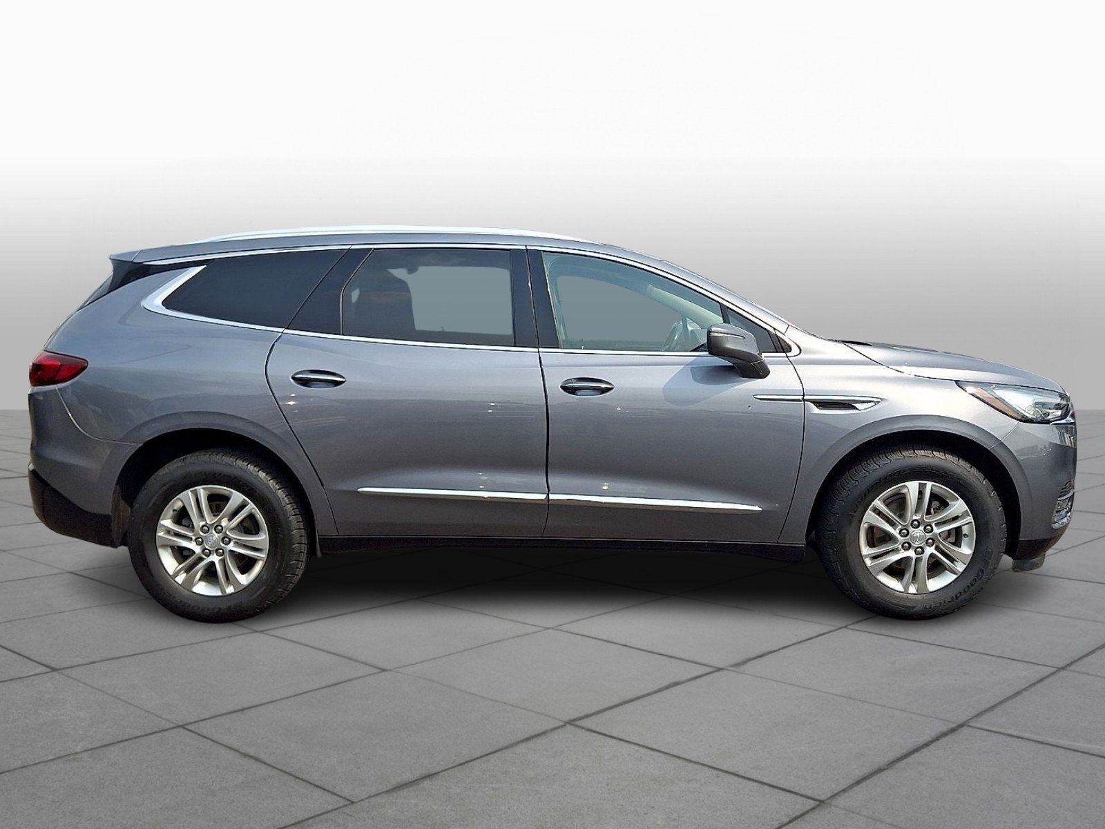 Used 2020 Buick Enclave Essence w/ Sound and Sites Package FWD image 8