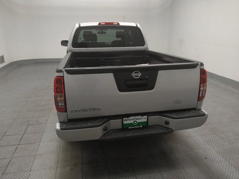 Used 2021 Nissan Frontier S RWD image 6