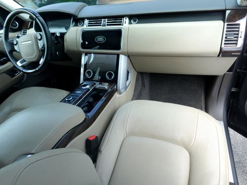 Used 2018 Land Rover Range Rover Supercharged image 17