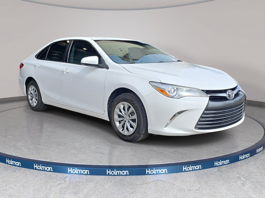 Used 2017 Toyota Camry LE FWD image 4