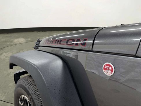 Used 2016 Jeep Wrangler Unlimited Rubicon image 2