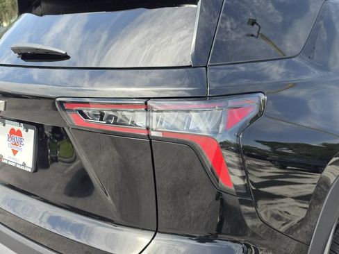 New 2027 Chevrolet Equinox LT FWD image 11