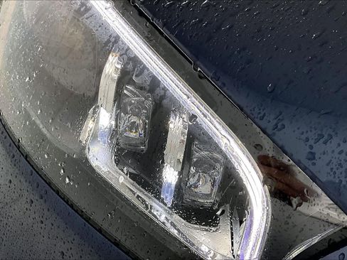 New 2026 Mercedes-Benz GLS 450 4MATIC image 17