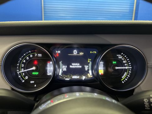 Used 2021 Jeep Wrangler Unlimited Sahara AWD/4WD image 17