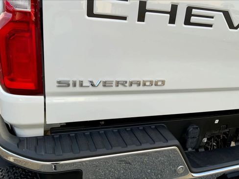 Used 2022 Chevrolet Silverado 2500 LTZ w/ Safety Package image 10