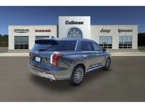 Used 2025 Hyundai Palisade Calligraphy FWD image 3