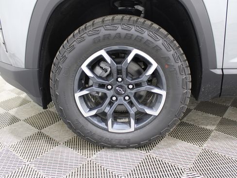 New 2026 Chevrolet Equinox ACTIV w/ Convenience Package III image 37