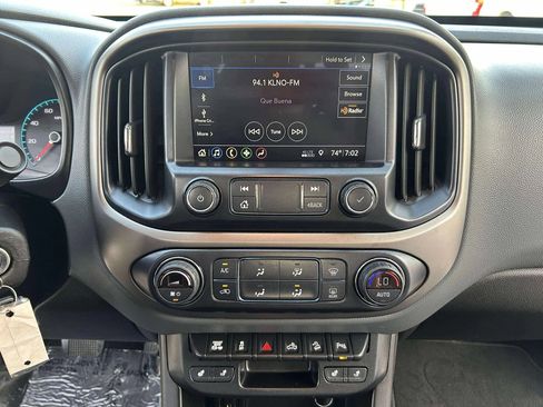 Used 2019 Chevrolet Colorado Z71 AWD/4WD image 15