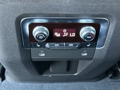 Used 2021 GMC Yukon AT4 AWD/4WD image 35