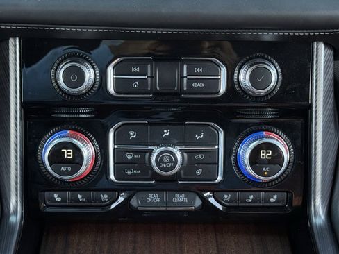 Used 2024 GMC Yukon Denali Ultimate image 19