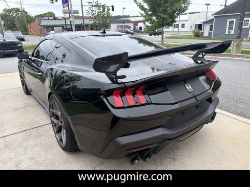 Used 2025 Ford Mustang GT Premium w/ GT Performance Package RWD image 5