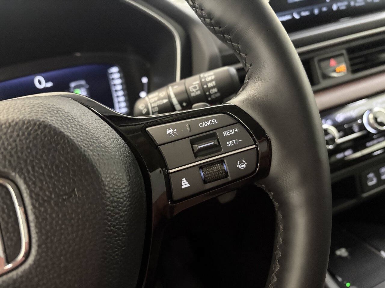 Used 2025 Honda Pilot Elite image 19