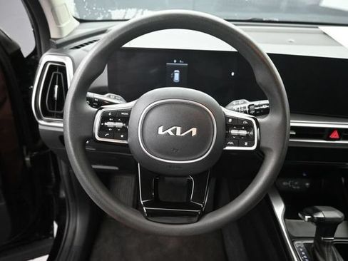 Used 2024 Kia Sorento LX FWD image 21