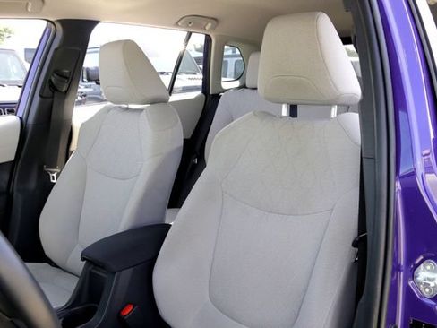 Used 2022 Toyota Corolla Cross LE AWD/4WD image 11
