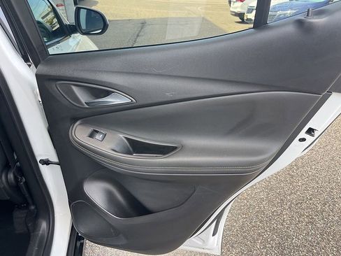 Used 2024 Buick Encore GX Sport Touring FWD image 50