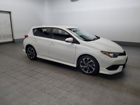 Used 2017 Toyota Corolla iM image 11