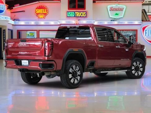 Used 2024 GMC Sierra 2500 Denali w/ Denali Reserve Package AWD/4WD image 3