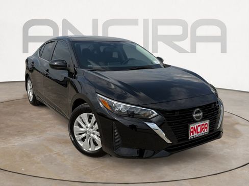 Used 2025 Nissan Sentra S FWD image 3