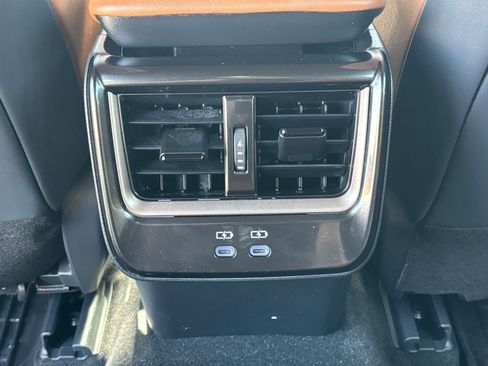 Used 2025 Toyota Crown Signia image 22