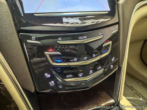 Used 2013 Cadillac XTS Premium AWD/4WD image 20