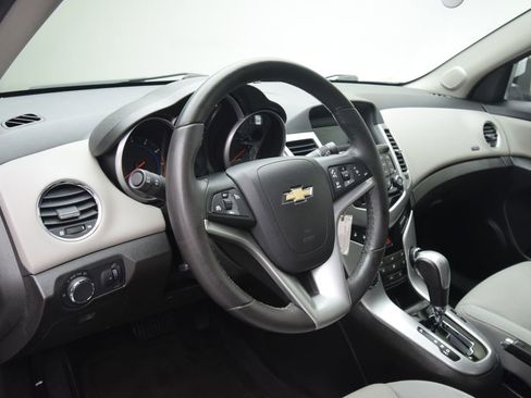 Used 2012 Chevrolet Cruze LT image 11