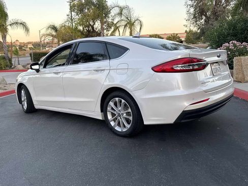 Used 2020 Ford Fusion SE image 11