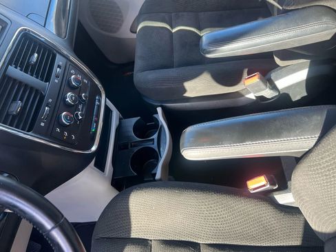 Used 2017 Dodge Grand Caravan SE w/ Power Window Group image 26