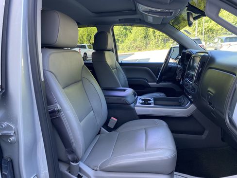 Used 2017 Chevrolet Silverado 1500 LTZ Z71 w/ LTZ Plus Package AWD/4WD image 35