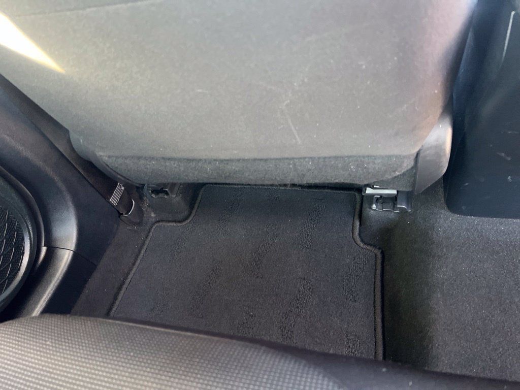 Used 2021 Toyota Prius L Eco FWD image 21
