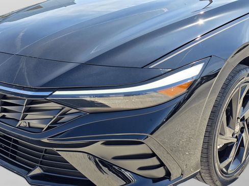 New 2026 Hyundai Elantra SEL Sport Premium FWD image 17