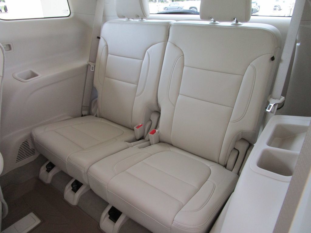 Used 2023 GMC Acadia Denali w/ Denali Ultimate Package FWD image 21
