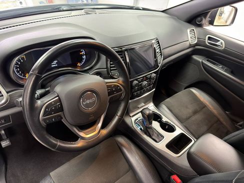 Used 2021 Jeep Grand Cherokee Laredo X AWD/4WD image 27