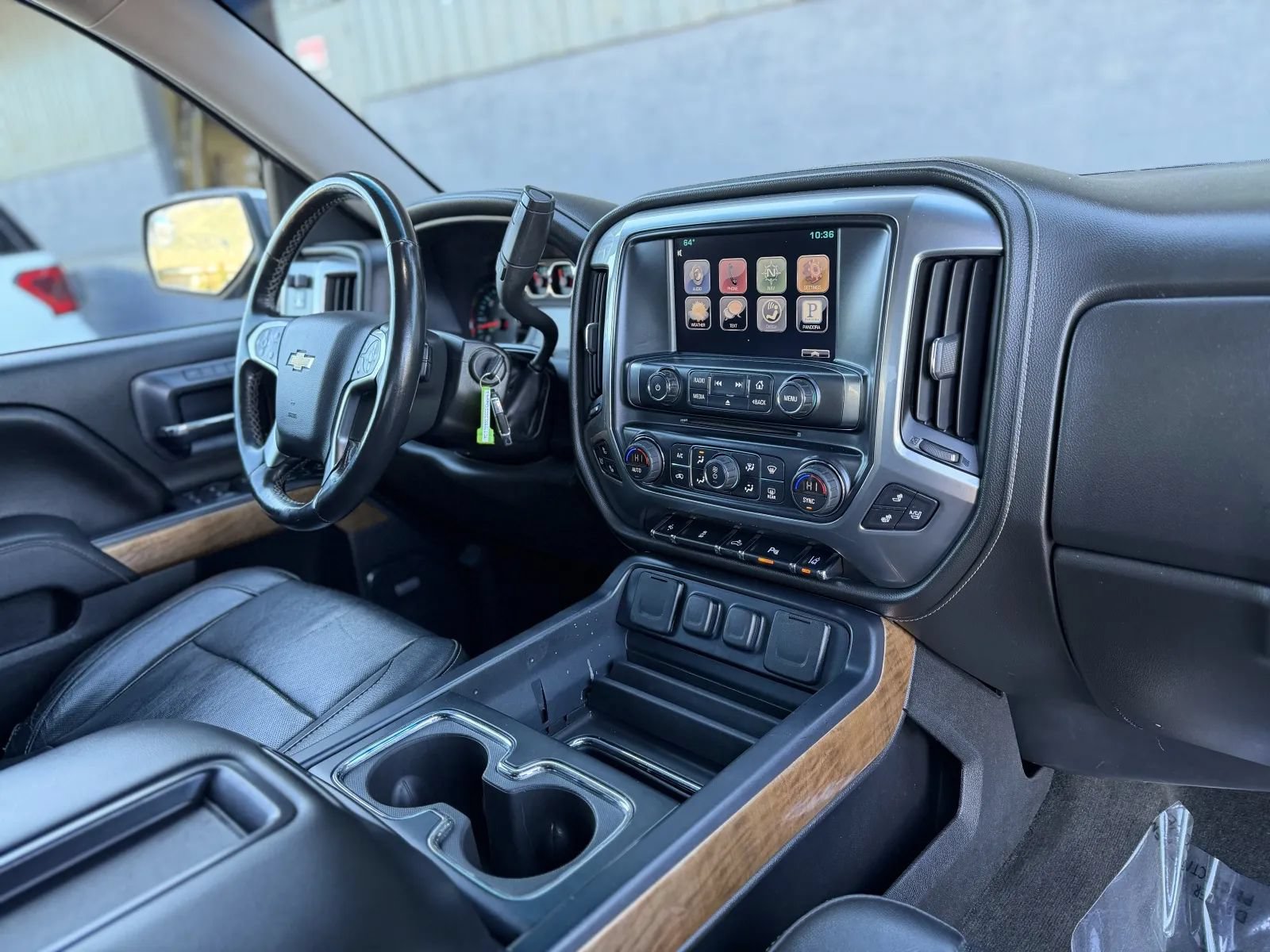 Used 2015 Chevrolet Silverado 1500 LTZ w/ LTZ Plus Package AWD/4WD image 19