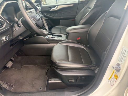 Certified 2022 Ford Escape SEL w/ Technology Package image 6