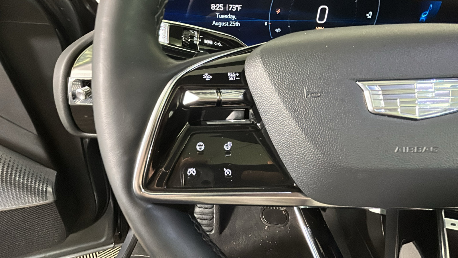 Used 2023 Cadillac Lyriq AWD image 18