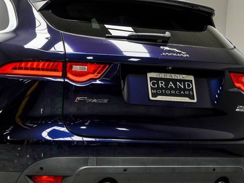 Used 2020 Jaguar F-PACE Premium image 13