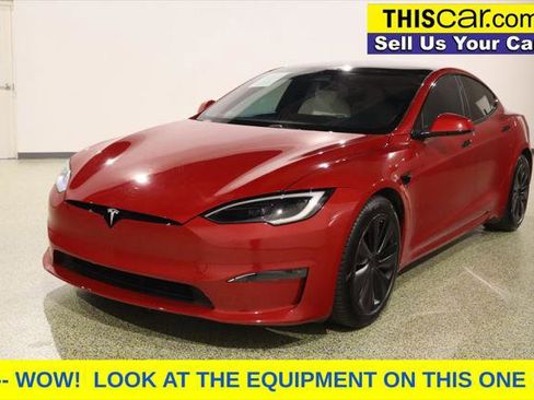 Used 2022 Tesla Model S Plaid image 3