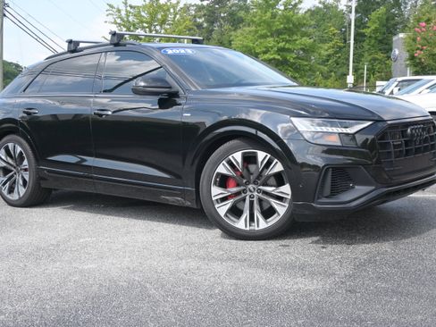 Used 2023 Audi Q8 Prestige AWD/4WD image 2